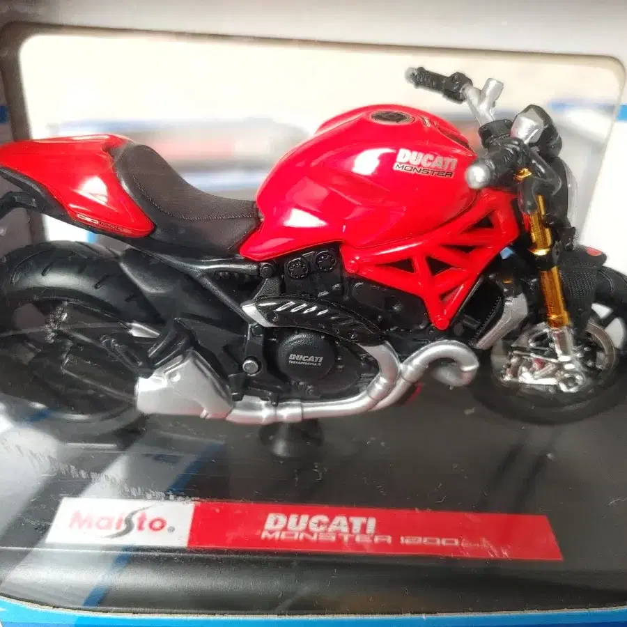 마이스토 1/18 미니카 두카티 15개 maisto ducati 1:18