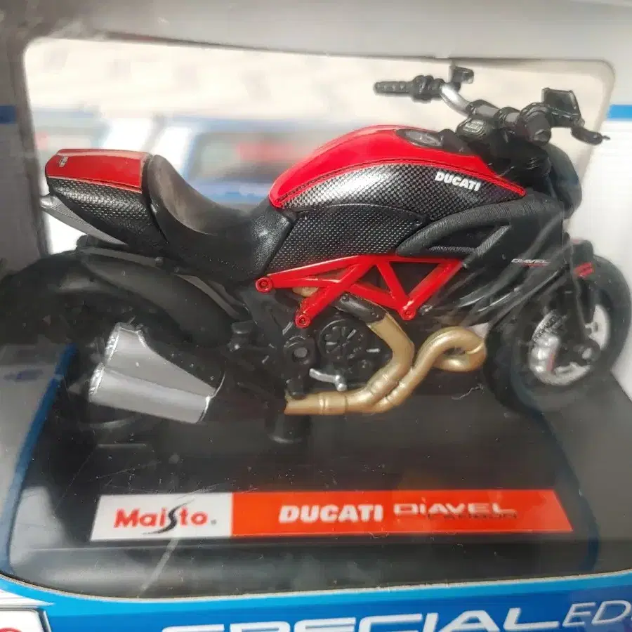 마이스토 1/18 미니카 두카티 15개 maisto ducati 1:18