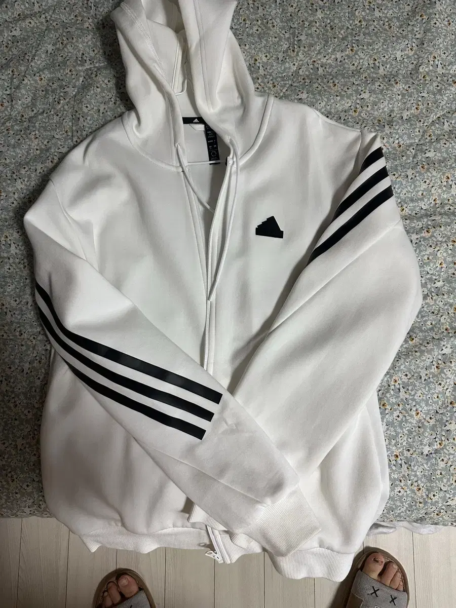 Adidas Hoodie Zip Up