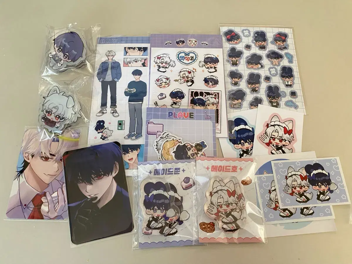 Plave servinim, Chanim eunho, yejun unofficial goods + other dumb wts.