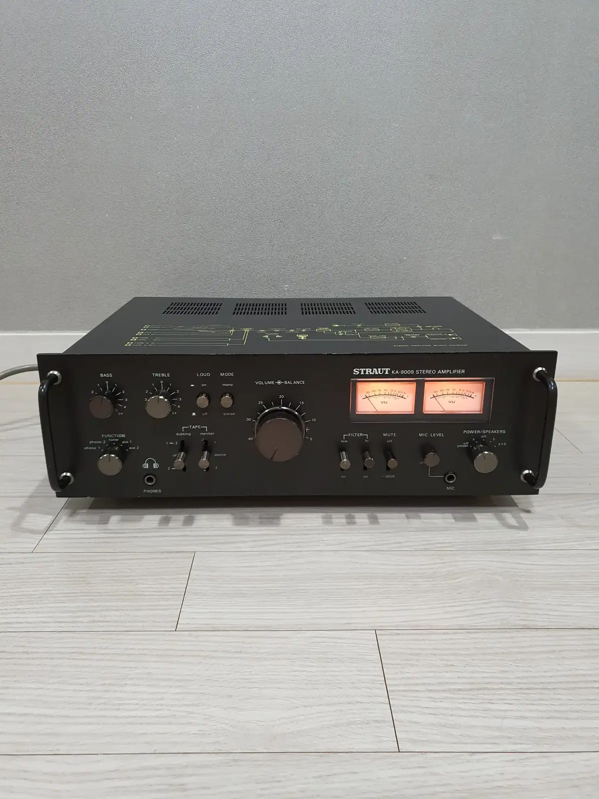 스트라우트 KA-9009 인티엠프 블랙모델 === A급 === 풀오버홀