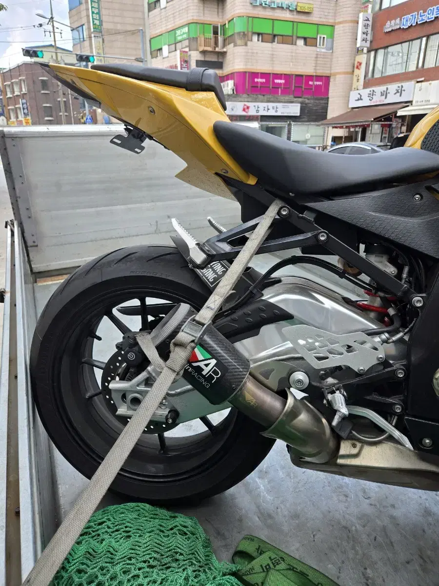 11년식 S1000rr 짧은키로수 팔아요