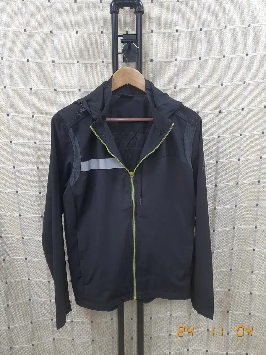 Marriott Windbreaker100 Black