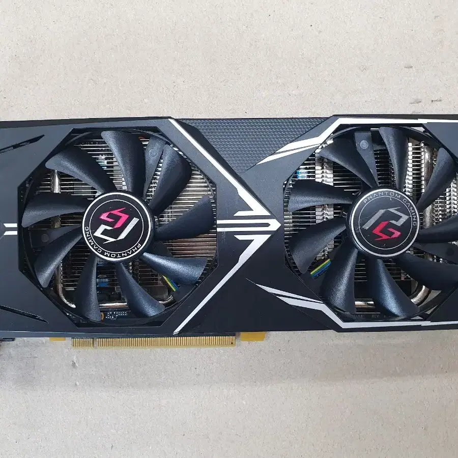 라데온 RX570 8GB 팝니다