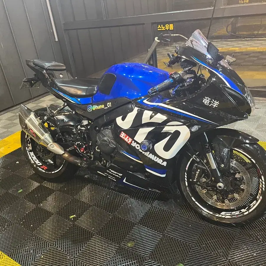 스즈키 GSX R1000