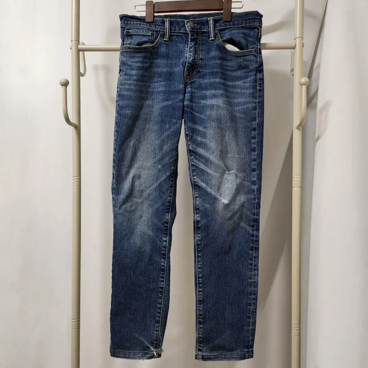 C910 [31] Levi's 511 Jeans