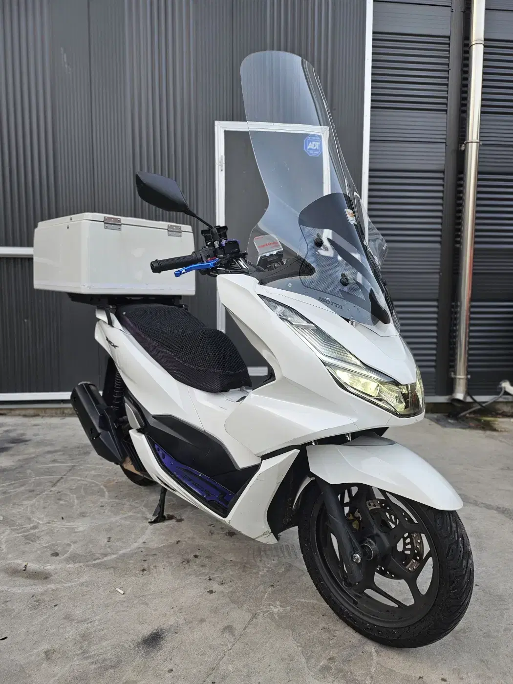 pcx125 22년식 3만키로 배달세팅 최저가로 판매합니다.