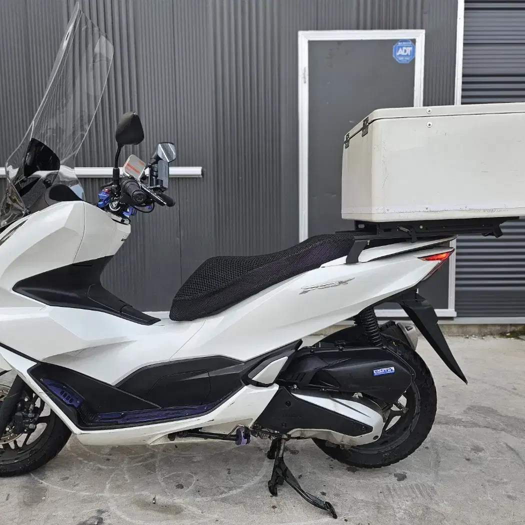 pcx125 22년식 3만키로 배달세팅 최저가로 판매합니다.