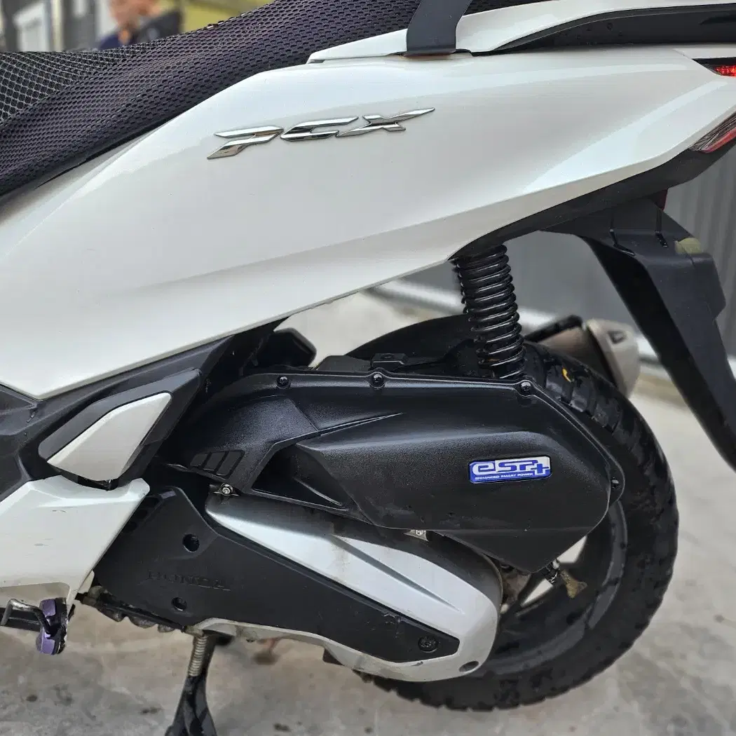 pcx125 22년식 3만키로 배달세팅 최저가로 판매합니다.