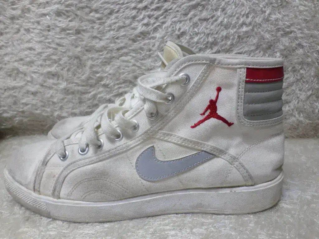 BettyBoomGuesse 275 Nike Air Jordan Skyhigh Sneakers Used Shoes