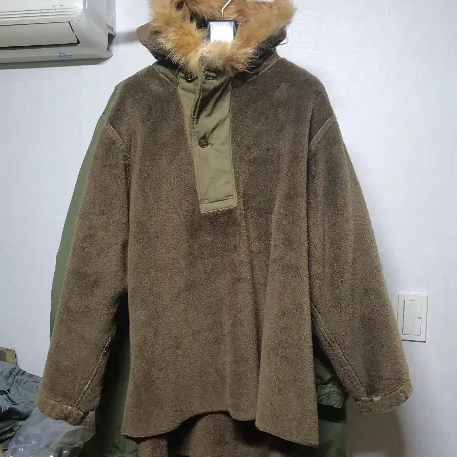 ww2 40's us army m-43  mountain parka  M