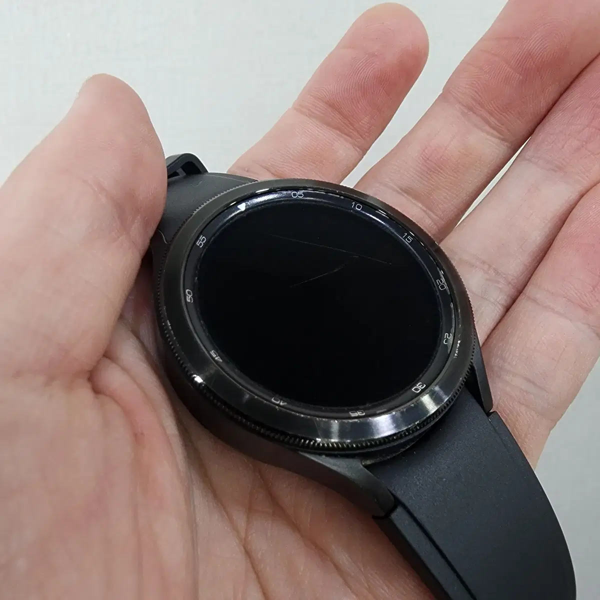 할인가능 S급 갤럭시워치4클래식 46MM 블랙 판매 7999