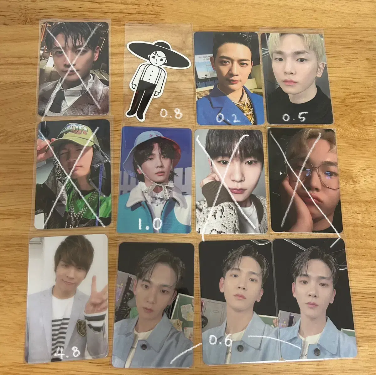 SHINee photocard and unsealed/opened albums