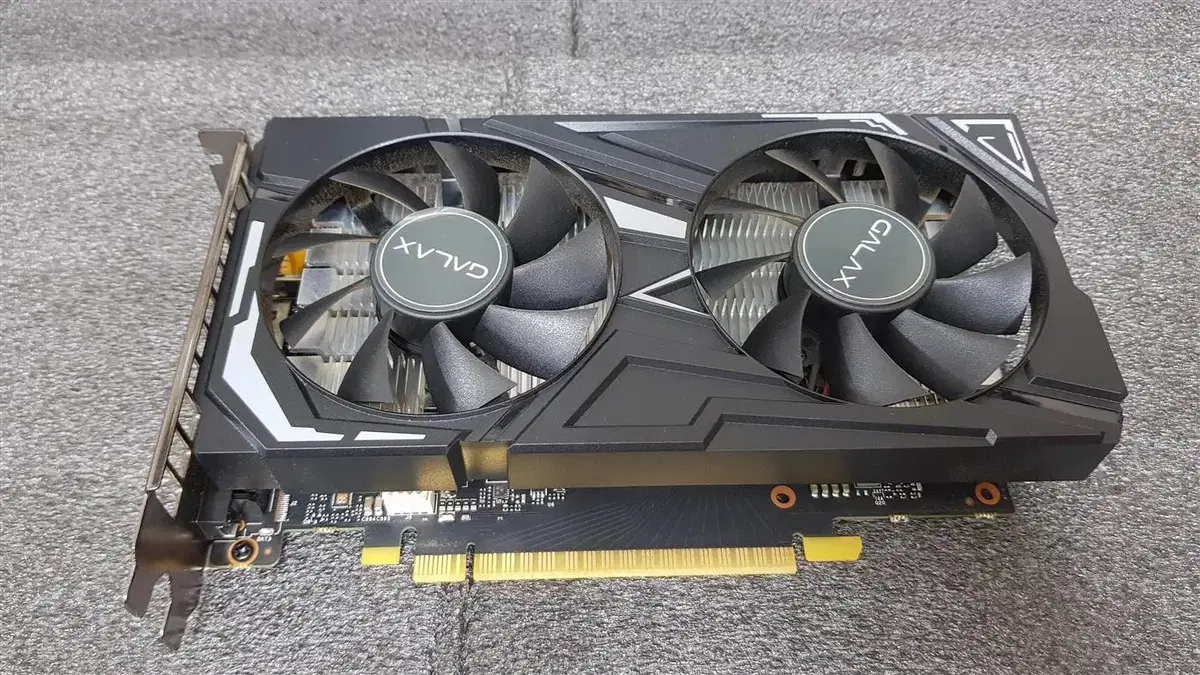 갤럭시 GTX1650 BLACK EX D6 4G 판매합니다.