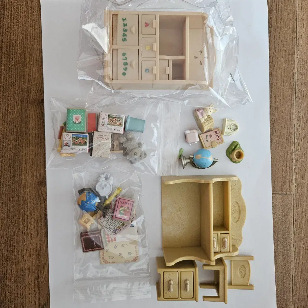 Sylvanian Desk