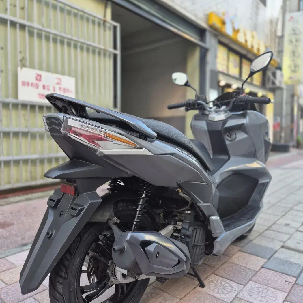 부산 센터판 S급 SYM vsx125 판매합니다.