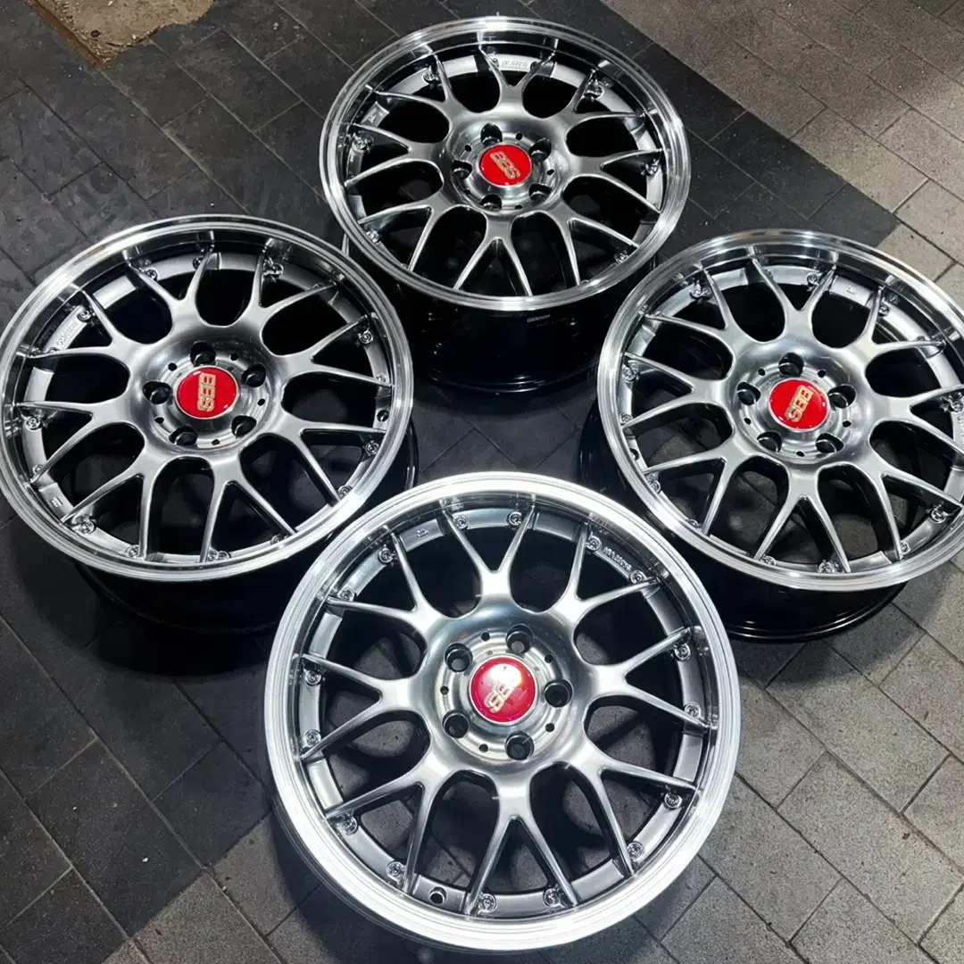 18인치 BBS RSGT.st 하이퍼블랙폴리쉬 신품휠 1대분