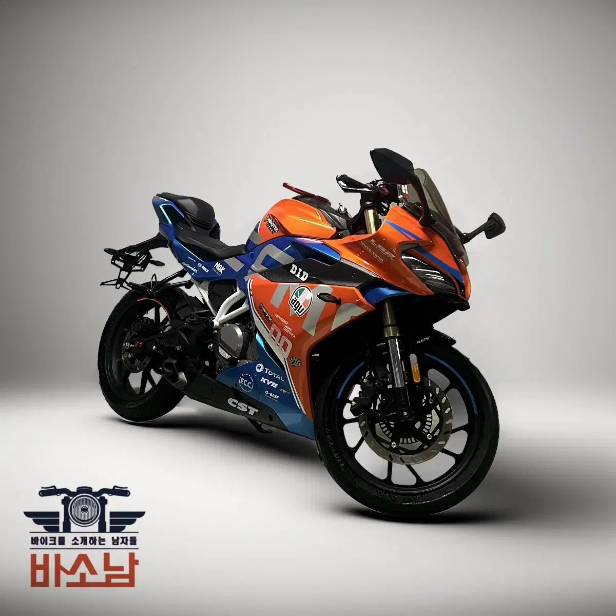 CFMOTO 300SR 2022년식 짧은키로수, 부산 오토바이