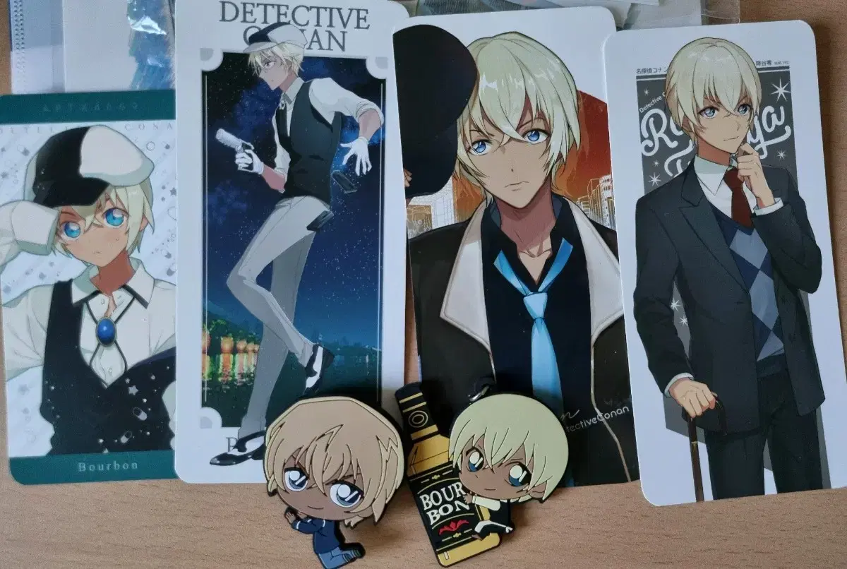 Detective Conan Amuro Goods (rubber keyring, photocard)