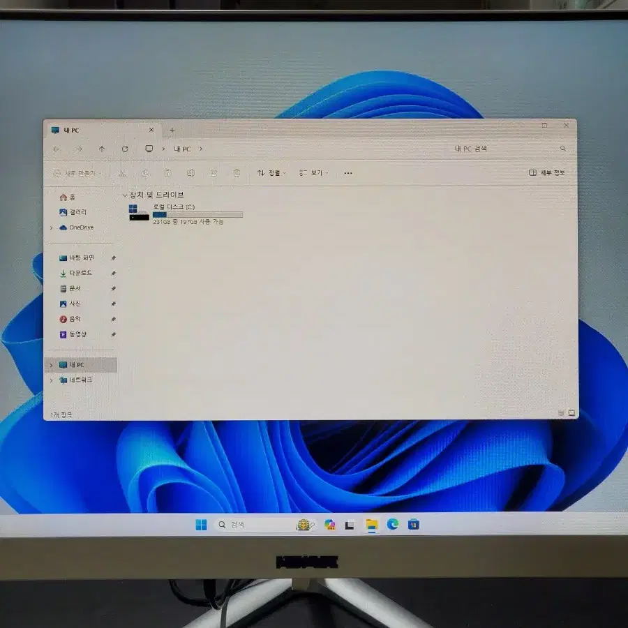 초슬림24인치 일체형 PC  윈도우11 엑셀 한글 무선키보드 무선마우스