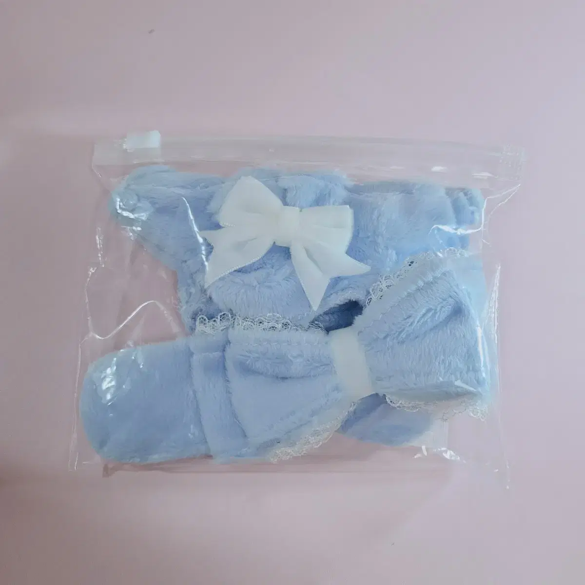 10 15 20 Somyi dolls Min mang wardrobe and other domestic wardrobe accessories Wts soldTableclothTableware