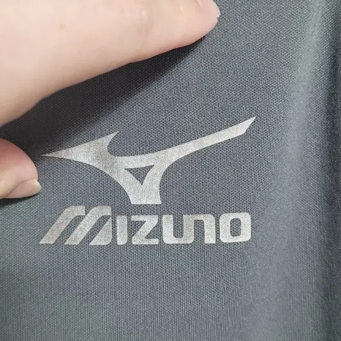 [100]Mizuno미즈노 다크그레이x블랙 풋볼풋살 드릴탑 반집업자켓 L