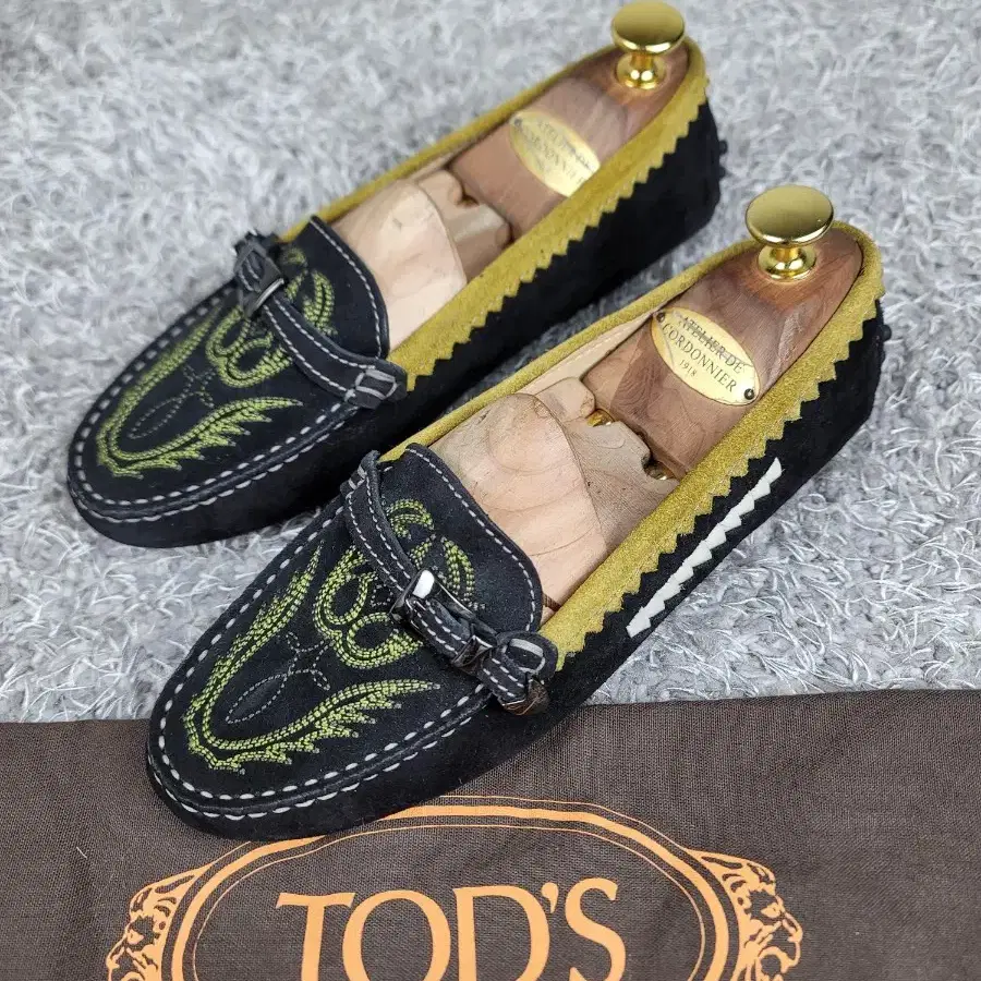 TOD'S 토즈 정품단품EU36.5/ 235스웨이드 드라이빙