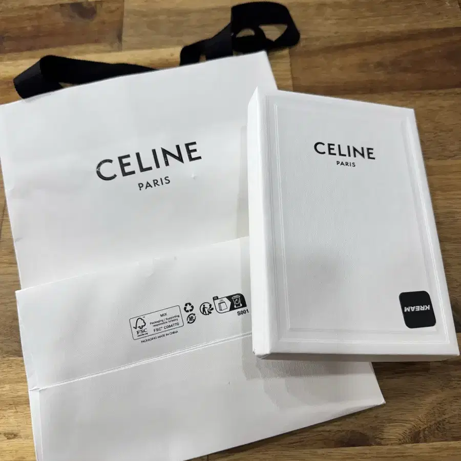 [Celine 셀린느] 크리스탈 트리옹프 라인스톤 목걸이