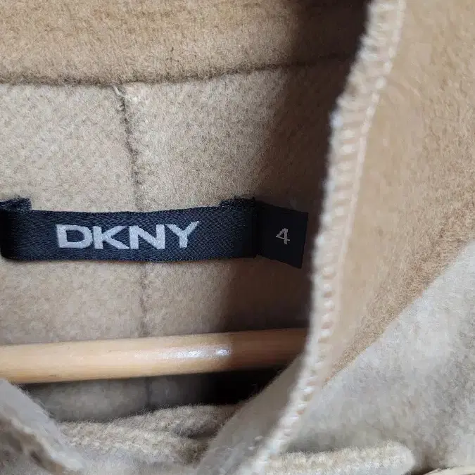 DKNY 코트