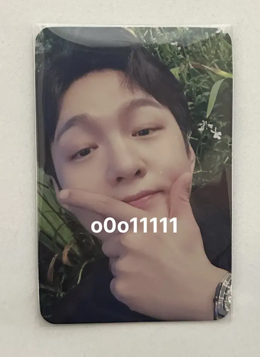 From Lee Changsub offline unreleased photocard + 1 album