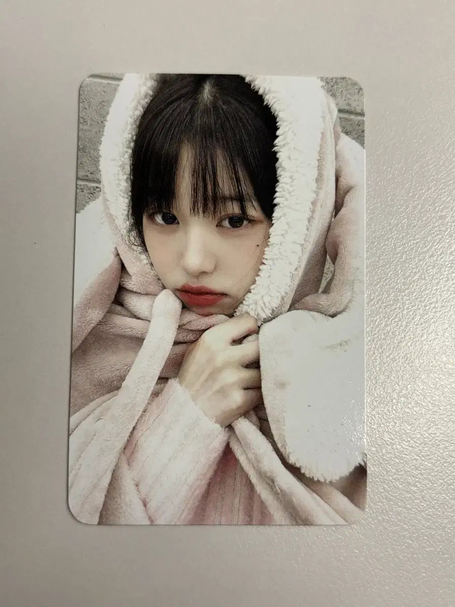 Jang Wonyoung Jang Wonyoung Rabbit Blanket Photocard