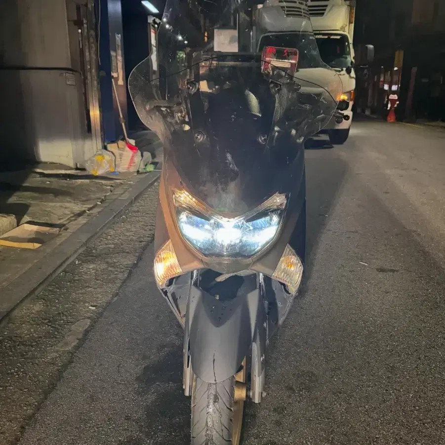 N-max 125