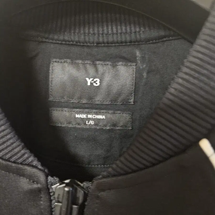 Y-3트랙탑