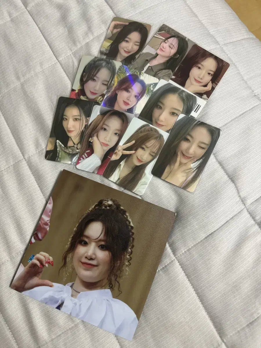 Idle shuhua Mini picture frames photocard 10 sheets bulk WTS