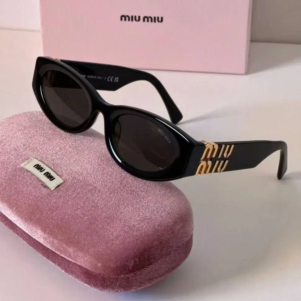 미우미우 miu miu 뉴 선글라스