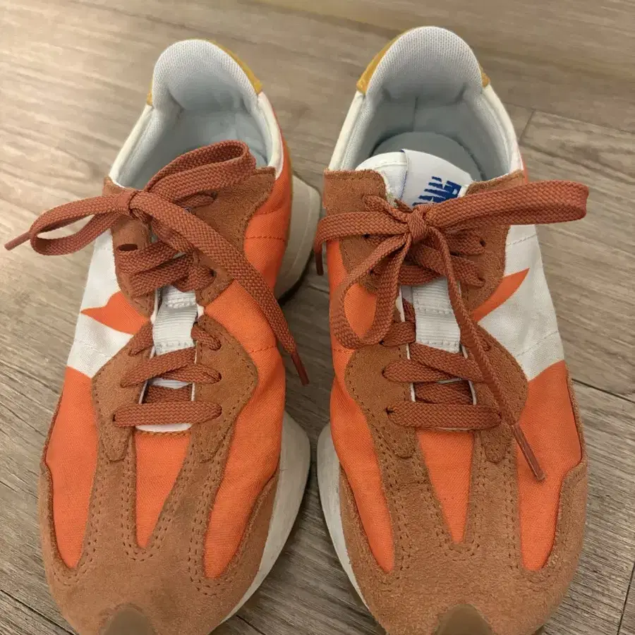 뉴발 New Balance 327 Orange