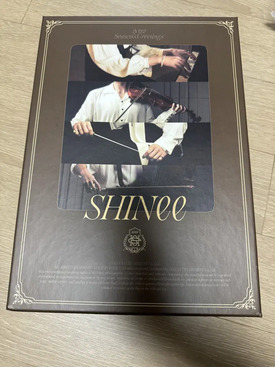 Shinee Season's Greetings (22-24) and Photopack