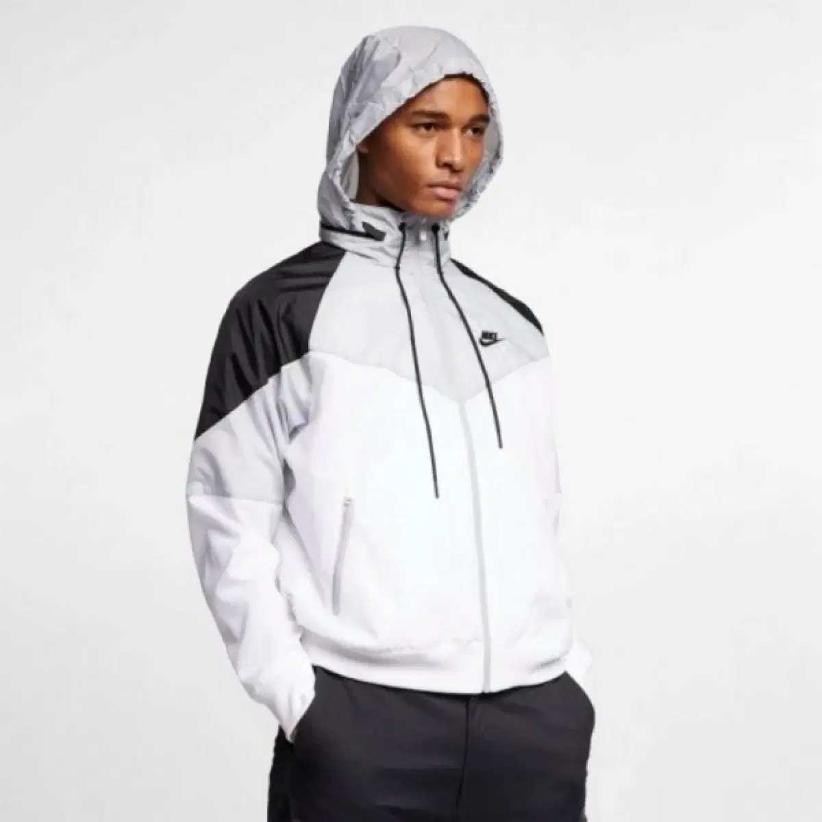 Nike Windrunner Windbreaker M