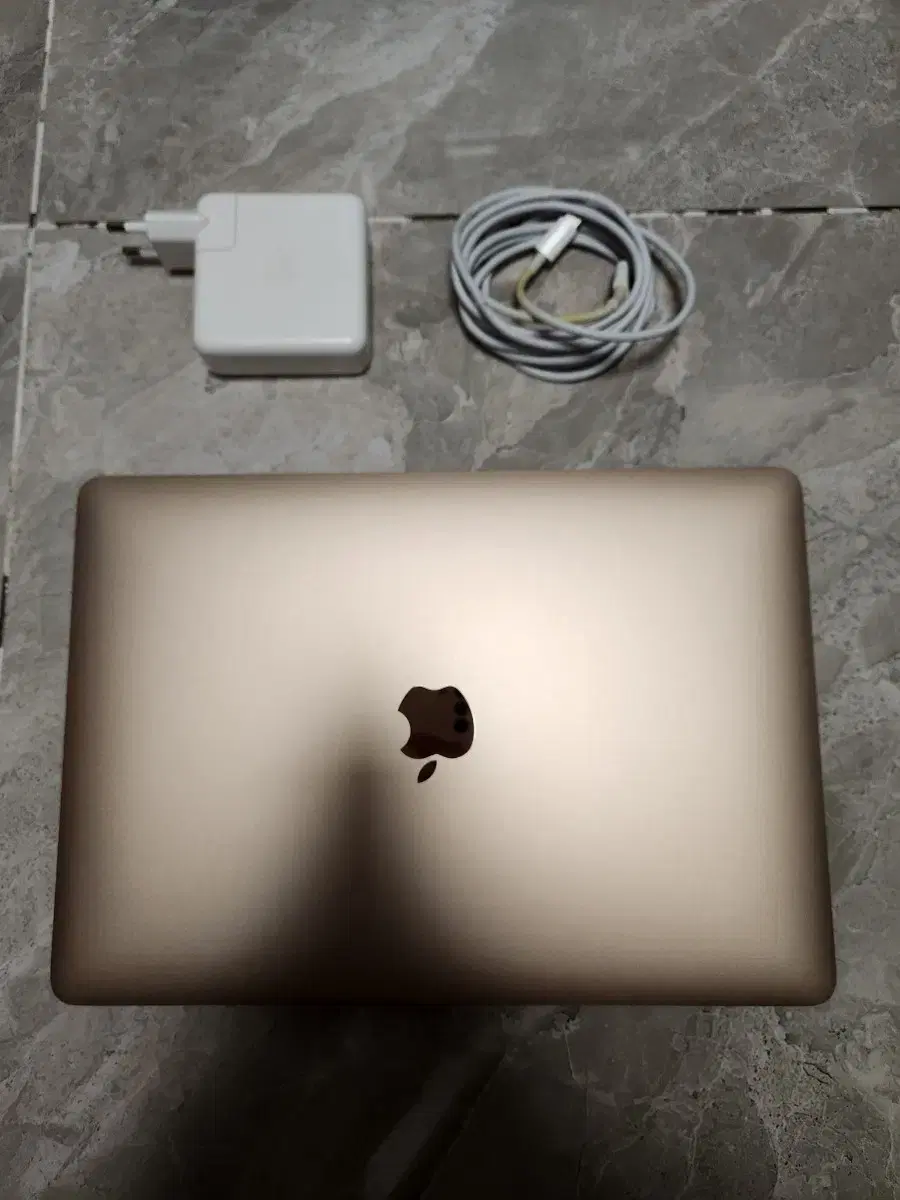 Macbook Air M1 ssd512 gpu8 core for sale