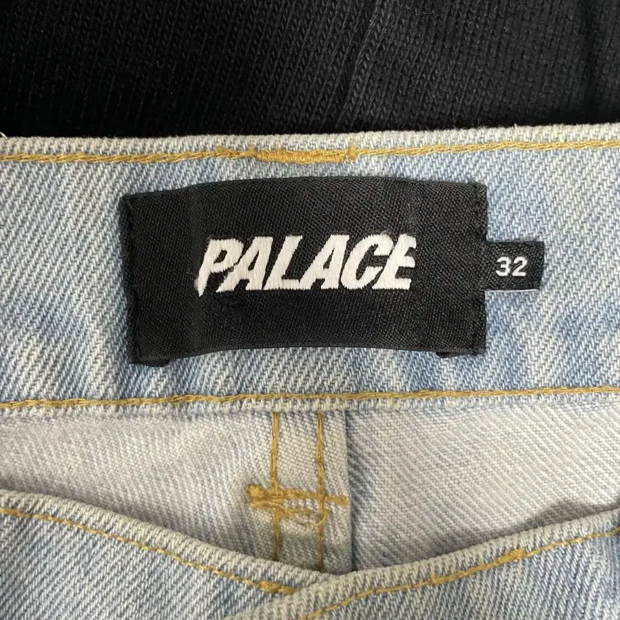 Palace jeans 32