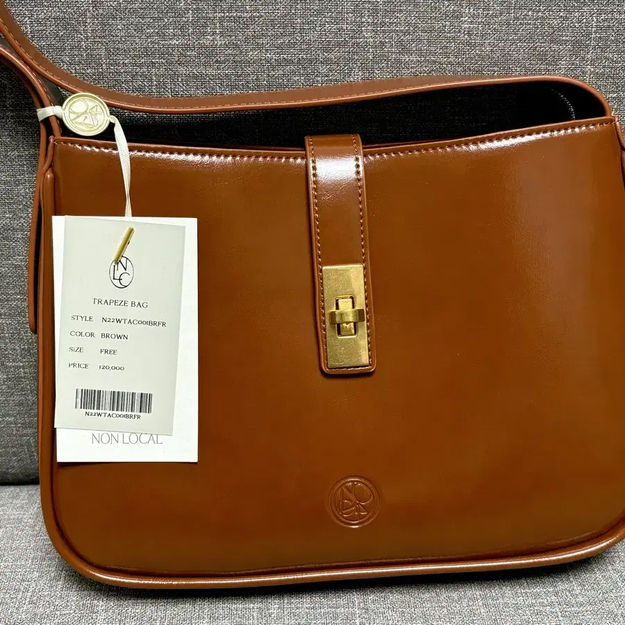 논로컬 trapeze brown bag 브라운 숄더백 토트백