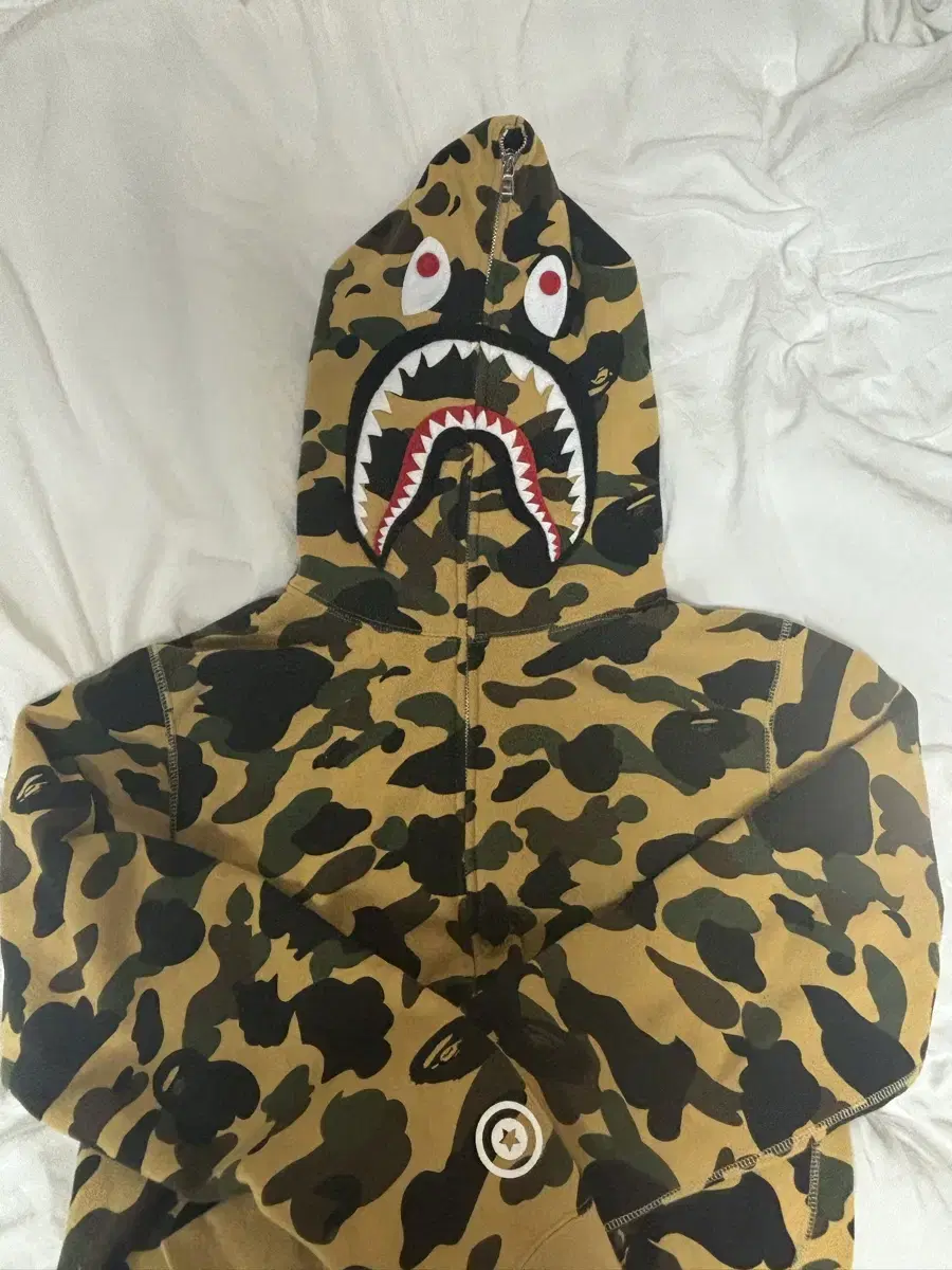 Bape Vape First Camo Shark HoodieHousehold Yellow Hen ponr L