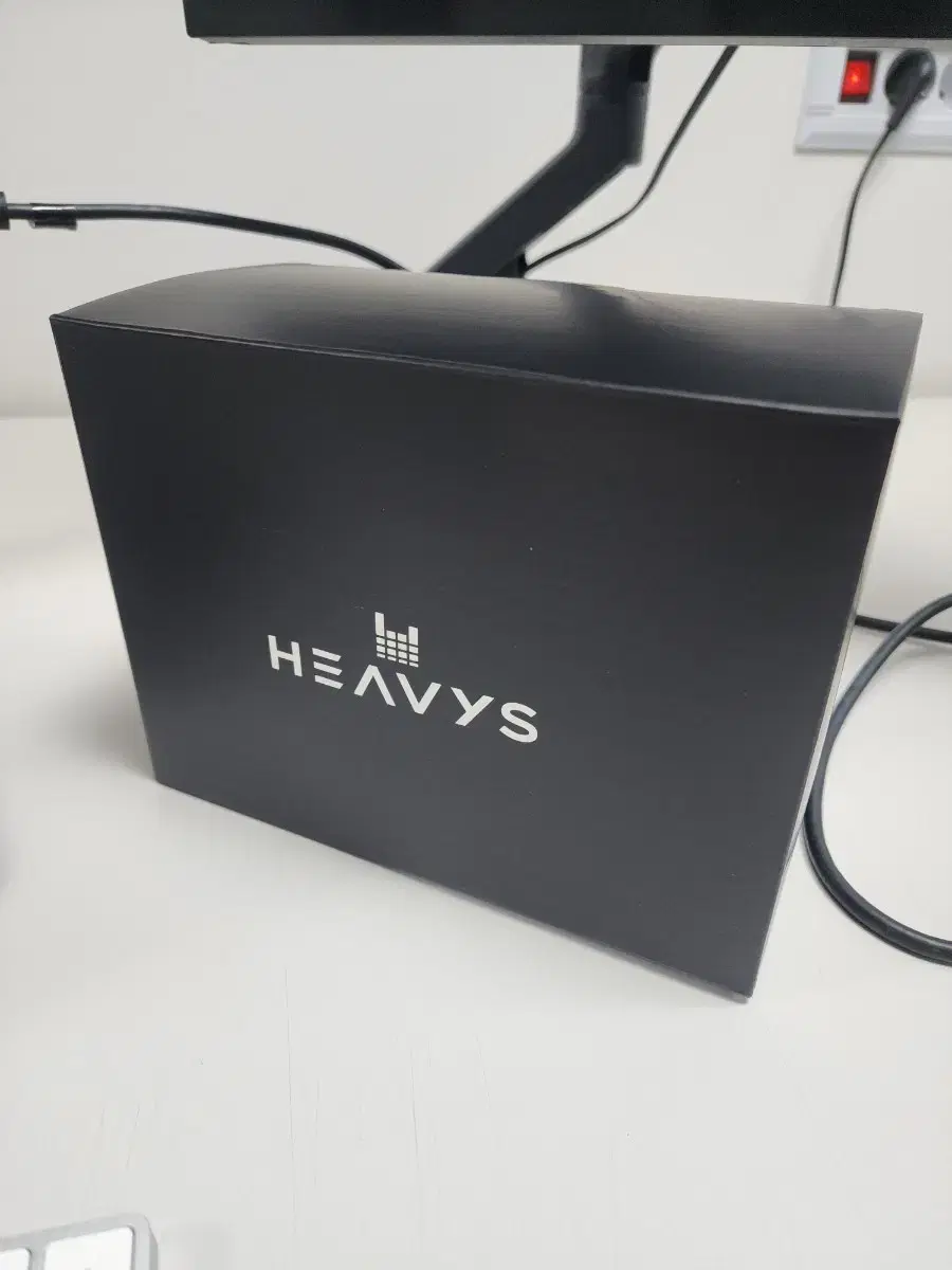 메탈/록 애호가를 위한 헤드폰 HEAVYS H1H