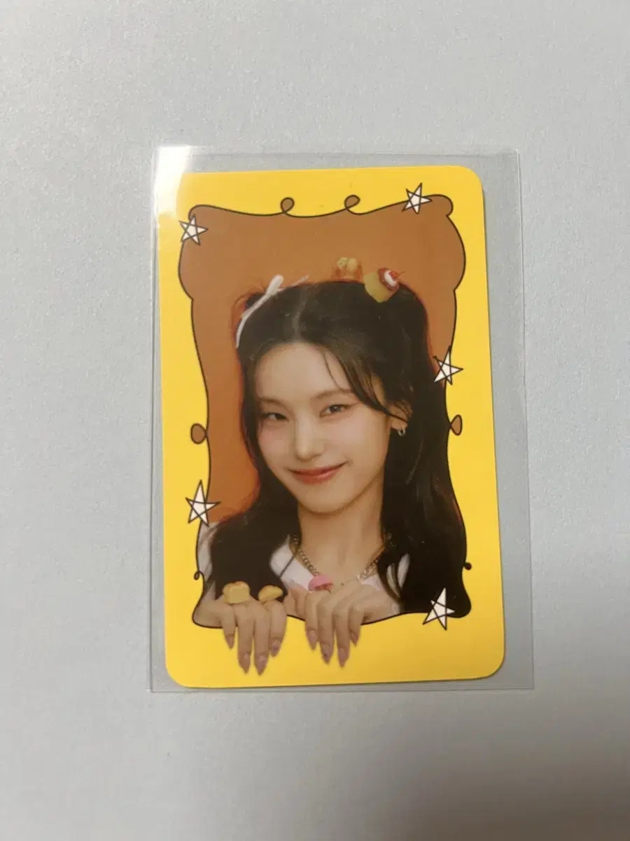 ITZY yeji pre-order benefit photocard