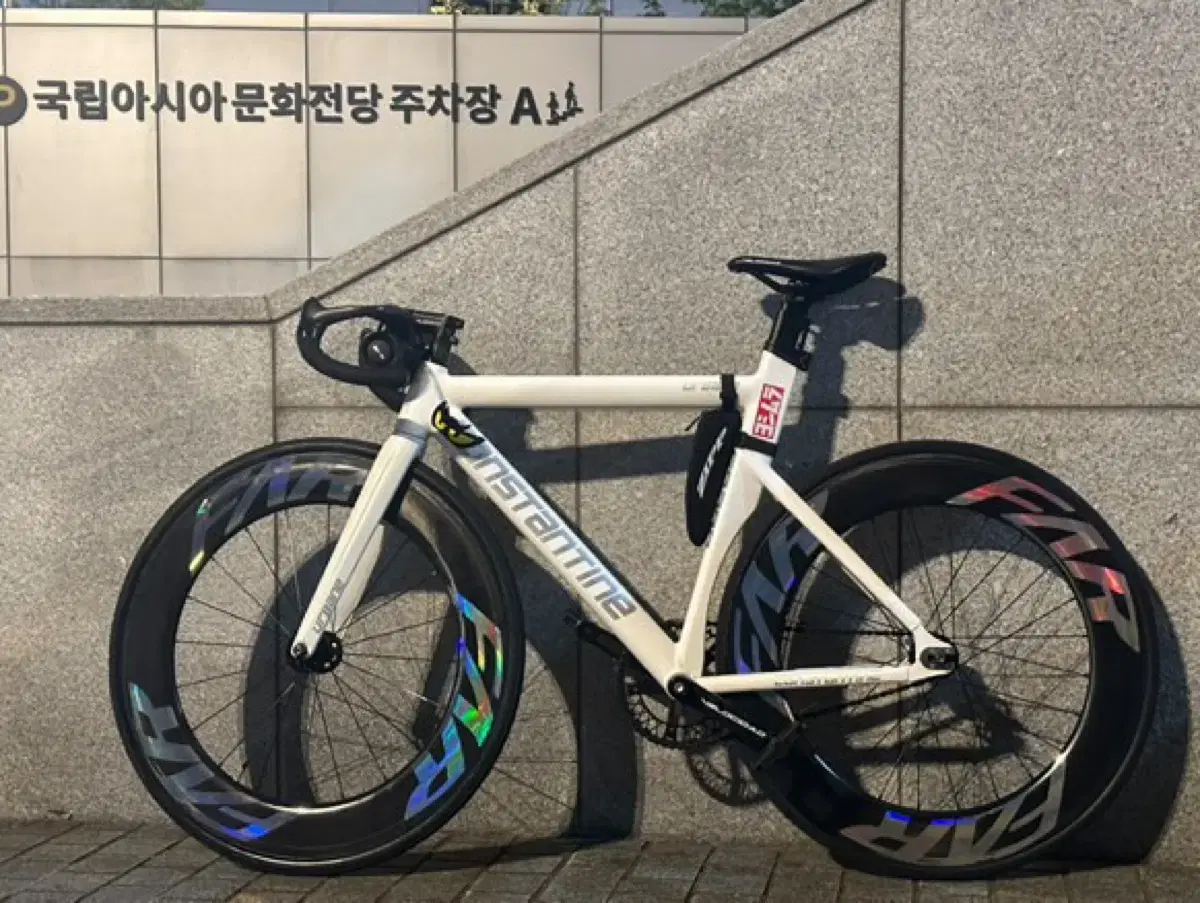 콘스탄틴 어베인 2024년식 판매합니다 대차는 이득만