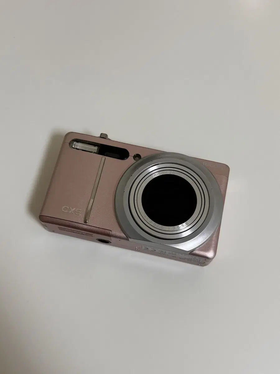 (Price drop) I'm selling my Ricoh CX5.