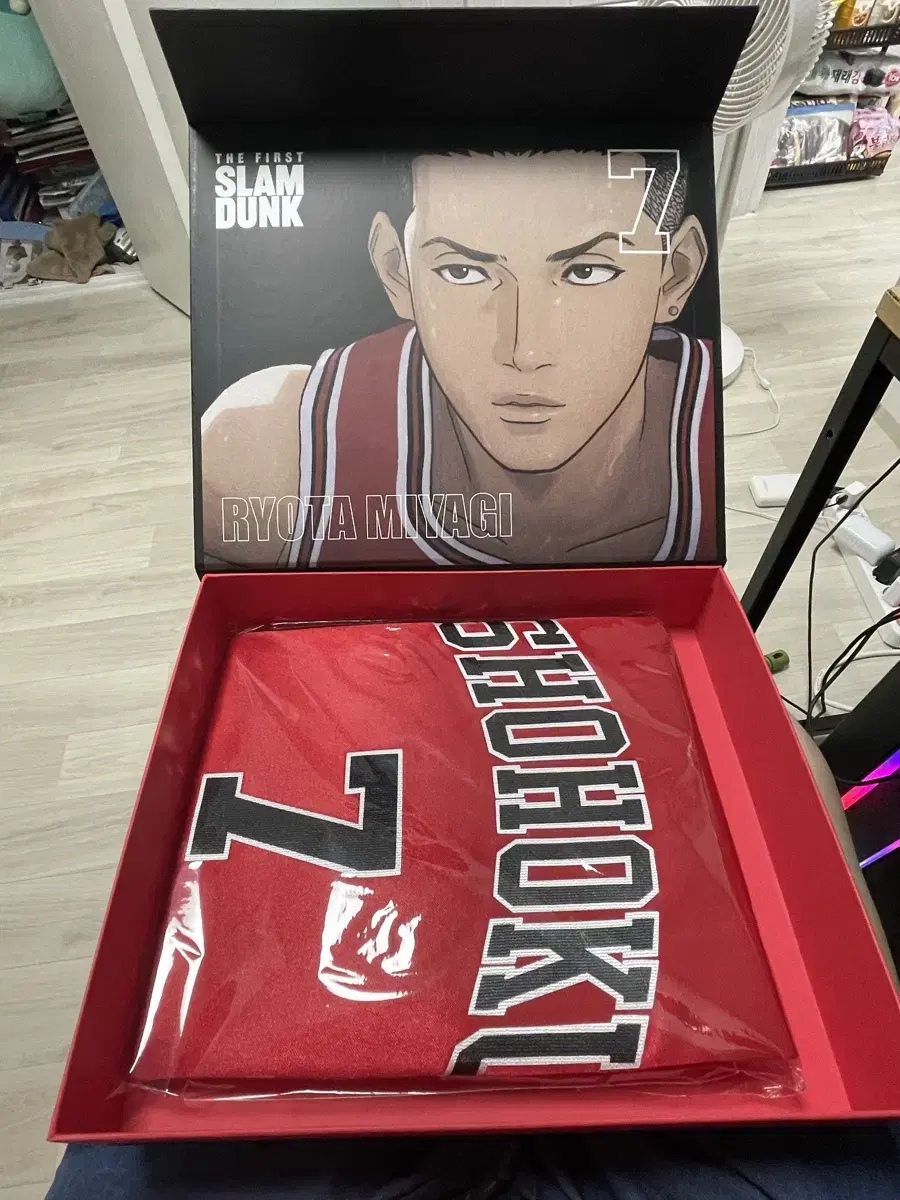 The First SLAM DUNK The Modern pop up Song Tae-Sub jersey unsealed