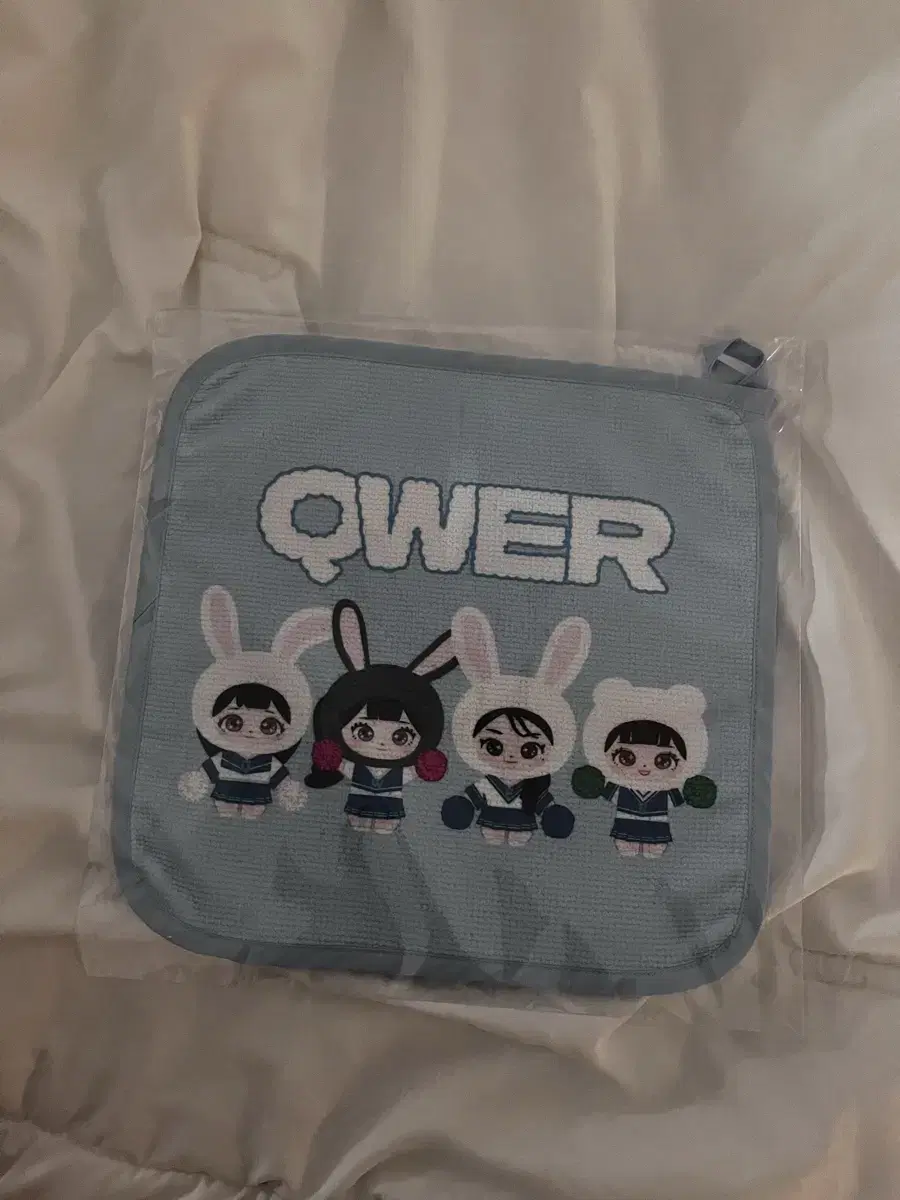 QWER PullsAddiction Group Towel Handkerchiefs