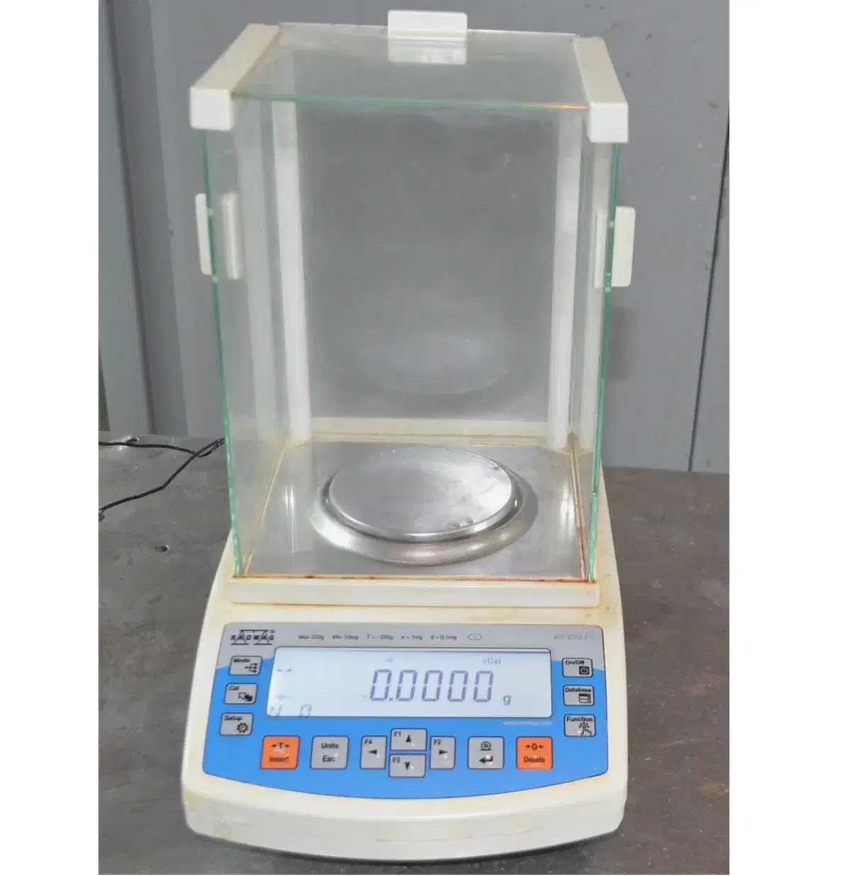 저울 RADWAG Analytical balances AS R2