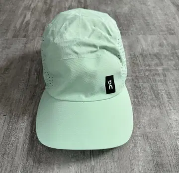 On Lightweight Cap 온라이트웨이 캡 러닝